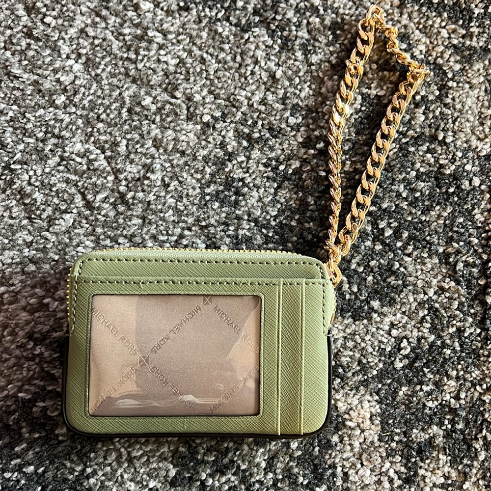 Michael Kors - Picture 2 of 5